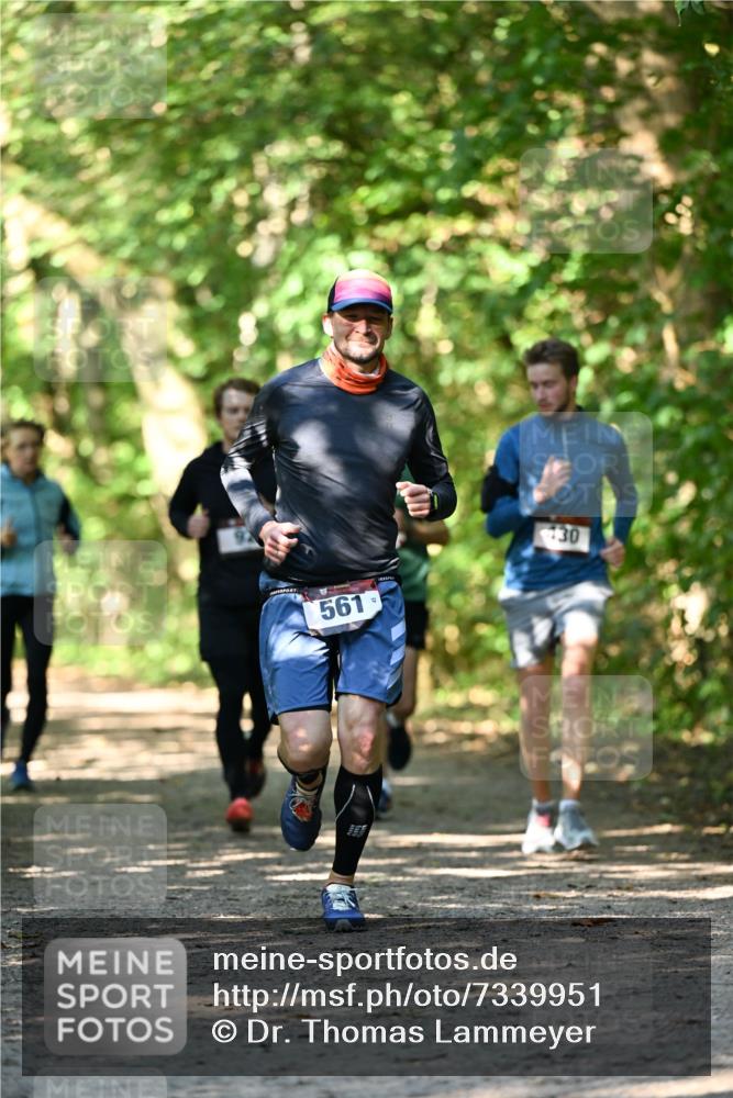 06.10.2024 - Bramfelder Halbmarathon 2024 Dr. Thomas Lammeyer http://msf.ph/oto/7339951 06.10.2024 10:40:25 Laufen 561, 30 meine-sportfotos.de