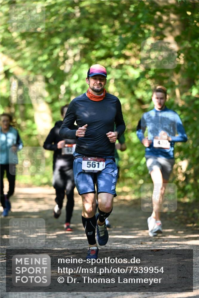 06.10.2024 - Bramfelder Halbmarathon 2024 Dr. Thomas Lammeyer http://msf.ph/oto/7339954 06.10.2024 10:40:25 Laufen 561 meine-sportfotos.de