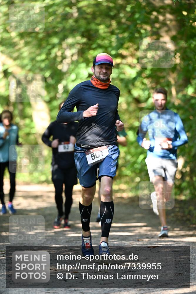 06.10.2024 - Bramfelder Halbmarathon 2024 Dr. Thomas Lammeyer http://msf.ph/oto/7339955 06.10.2024 10:40:26 Laufen 501 meine-sportfotos.de