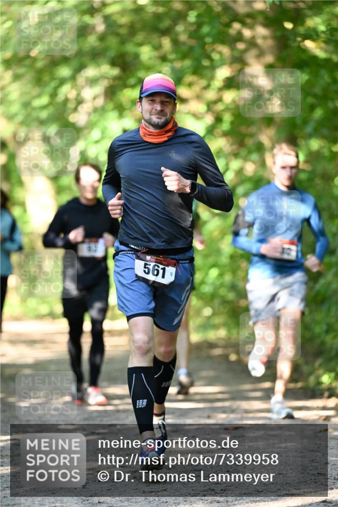 06.10.2024 - Bramfelder Halbmarathon 2024 Dr. Thomas Lammeyer http://msf.ph/oto/7339958 06.10.2024 10:40:26 Laufen 561, 45 meine-sportfotos.de