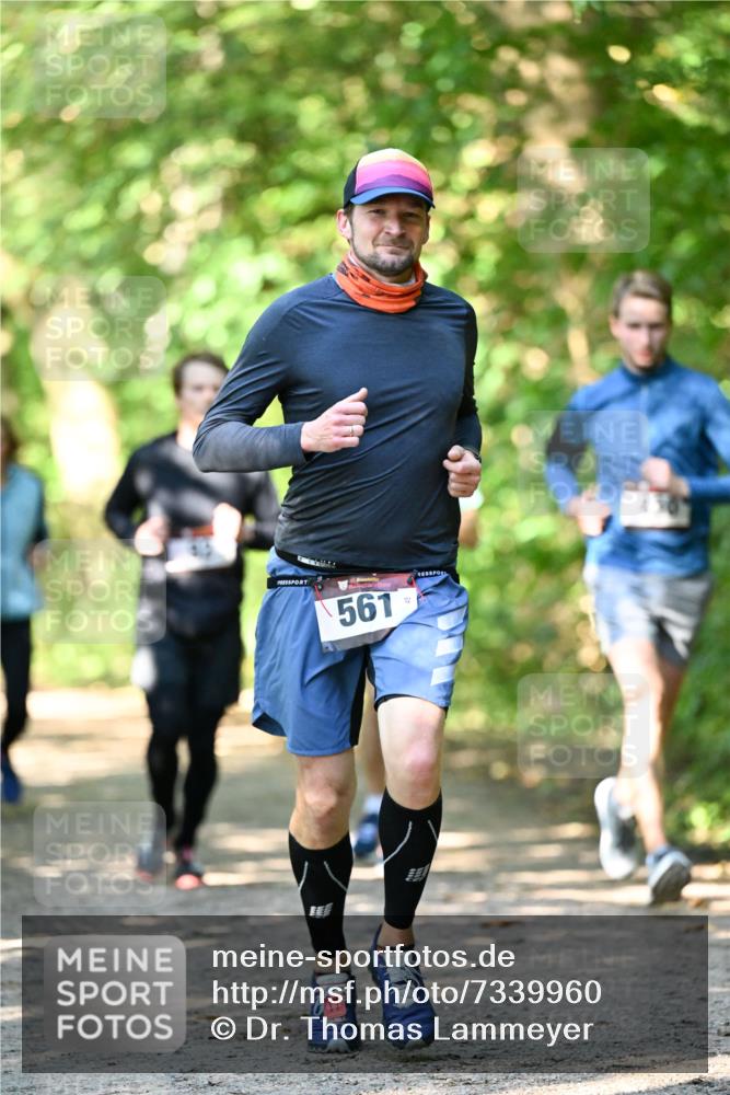 06.10.2024 - Bramfelder Halbmarathon 2024 Dr. Thomas Lammeyer http://msf.ph/oto/7339960 06.10.2024 10:40:26 Laufen 561, 45 meine-sportfotos.de