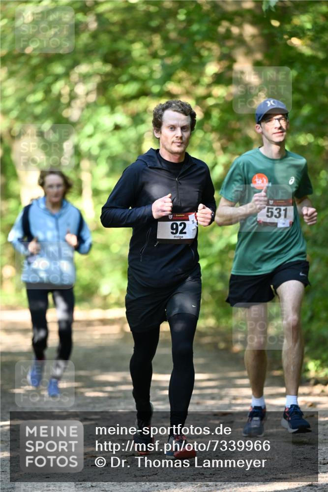 06.10.2024 - Bramfelder Halbmarathon 2024 Dr. Thomas Lammeyer http://msf.ph/oto/7339966 06.10.2024 10:40:28 Laufen 531, 92 meine-sportfotos.de