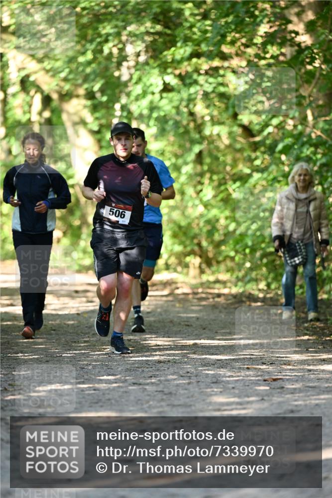 06.10.2024 - Bramfelder Halbmarathon 2024 Dr. Thomas Lammeyer http://msf.ph/oto/7339970 06.10.2024 10:40:53 Laufen 506, 111 meine-sportfotos.de