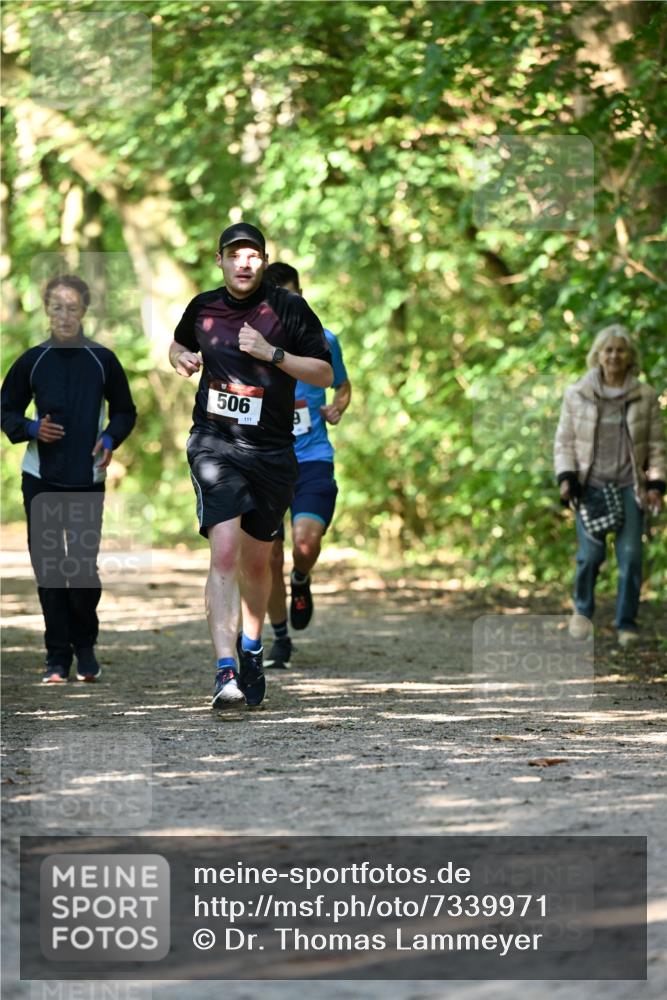 06.10.2024 - Bramfelder Halbmarathon 2024 Dr. Thomas Lammeyer http://msf.ph/oto/7339971 06.10.2024 10:40:53 Laufen 506, 111 meine-sportfotos.de