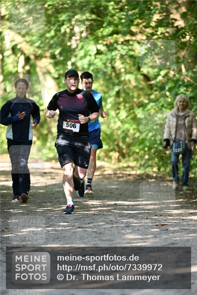 06.10.2024 - Bramfelder Halbmarathon 2024 Dr. Thomas Lammeyer http://msf.ph/oto/7339972 06.10.2024 10:40:53 Laufen 506, 111 meine-sportfotos.de