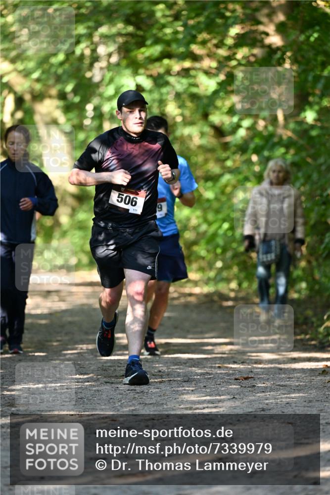 06.10.2024 - Bramfelder Halbmarathon 2024 Dr. Thomas Lammeyer http://msf.ph/oto/7339979 06.10.2024 10:40:54 Laufen 506, 111, 9 meine-sportfotos.de
