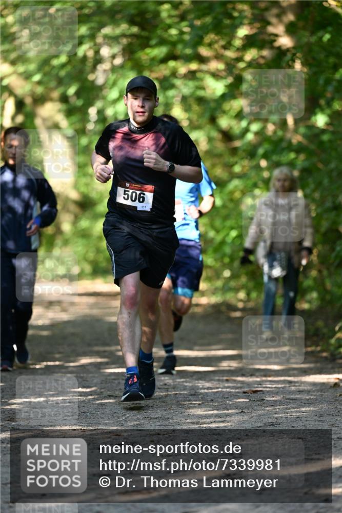 06.10.2024 - Bramfelder Halbmarathon 2024 Dr. Thomas Lammeyer http://msf.ph/oto/7339981 06.10.2024 10:40:54 Laufen 506, 111 meine-sportfotos.de