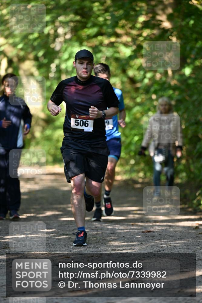 06.10.2024 - Bramfelder Halbmarathon 2024 Dr. Thomas Lammeyer http://msf.ph/oto/7339982 06.10.2024 10:40:54 Laufen 506, 111 meine-sportfotos.de
