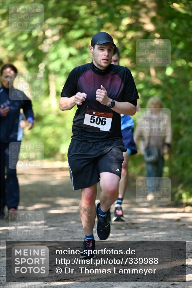 06.10.2024 - Bramfelder Halbmarathon 2024 Dr. Thomas Lammeyer http://msf.ph/oto/7339988 06.10.2024 10:40:55 Laufen 506, 111 meine-sportfotos.de