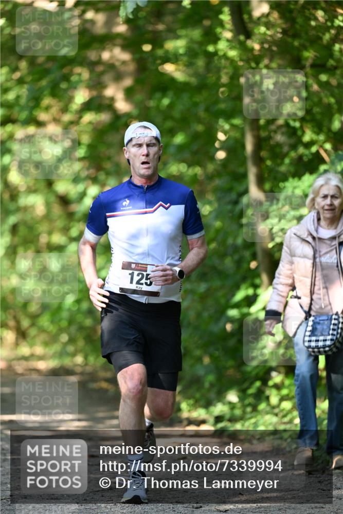 06.10.2024 - Bramfelder Halbmarathon 2024 Dr. Thomas Lammeyer http://msf.ph/oto/7339994 06.10.2024 10:41:03 Laufen 125 meine-sportfotos.de