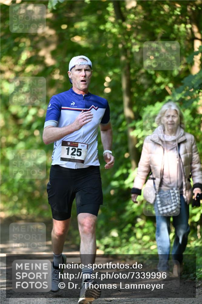 06.10.2024 - Bramfelder Halbmarathon 2024 Dr. Thomas Lammeyer http://msf.ph/oto/7339996 06.10.2024 10:41:03 Laufen 117, 125 meine-sportfotos.de