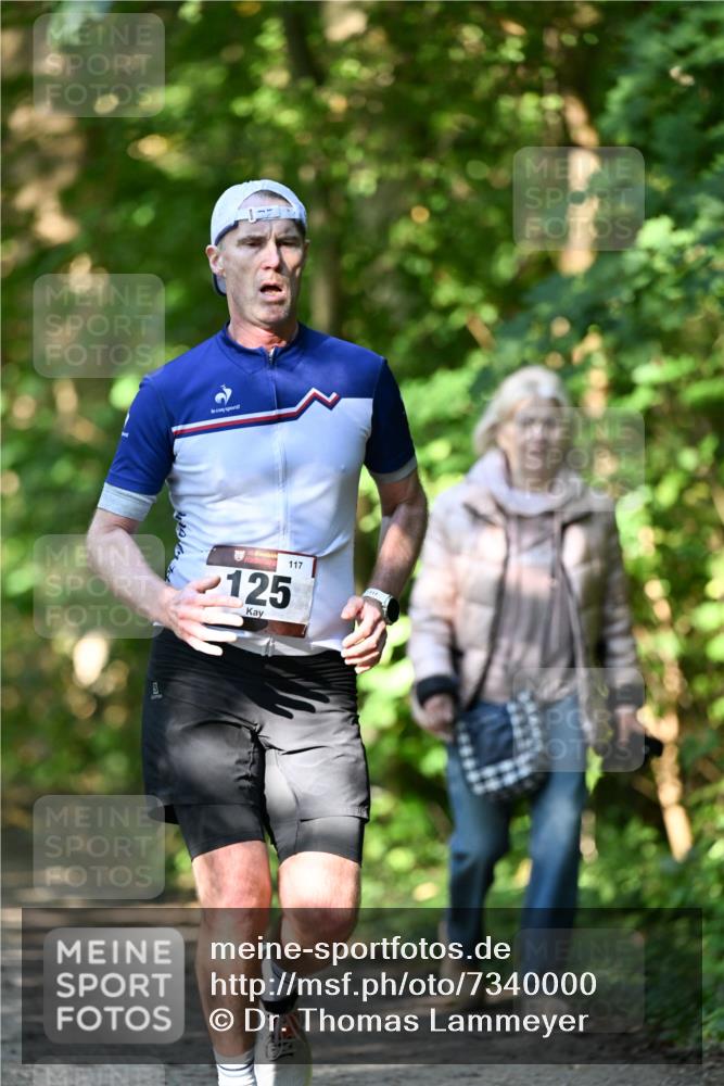 06.10.2024 - Bramfelder Halbmarathon 2024 Dr. Thomas Lammeyer http://msf.ph/oto/7340000 06.10.2024 10:41:04 Laufen 2, 117, 125 meine-sportfotos.de