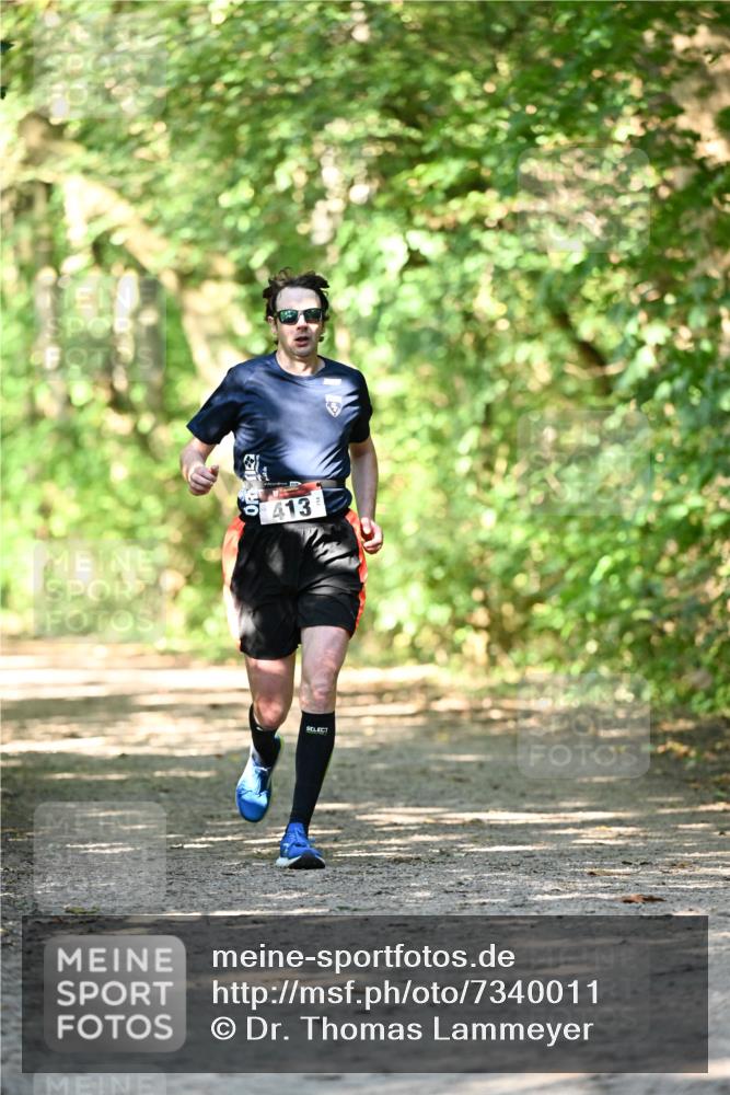 06.10.2024 - Bramfelder Halbmarathon 2024 Dr. Thomas Lammeyer http://msf.ph/oto/7340011 06.10.2024 10:41:07 Laufen 413 meine-sportfotos.de