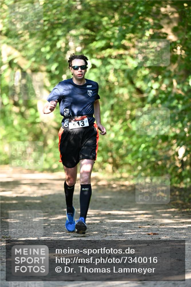 06.10.2024 - Bramfelder Halbmarathon 2024 Dr. Thomas Lammeyer http://msf.ph/oto/7340016 06.10.2024 10:41:07 Laufen 13, 114 meine-sportfotos.de
