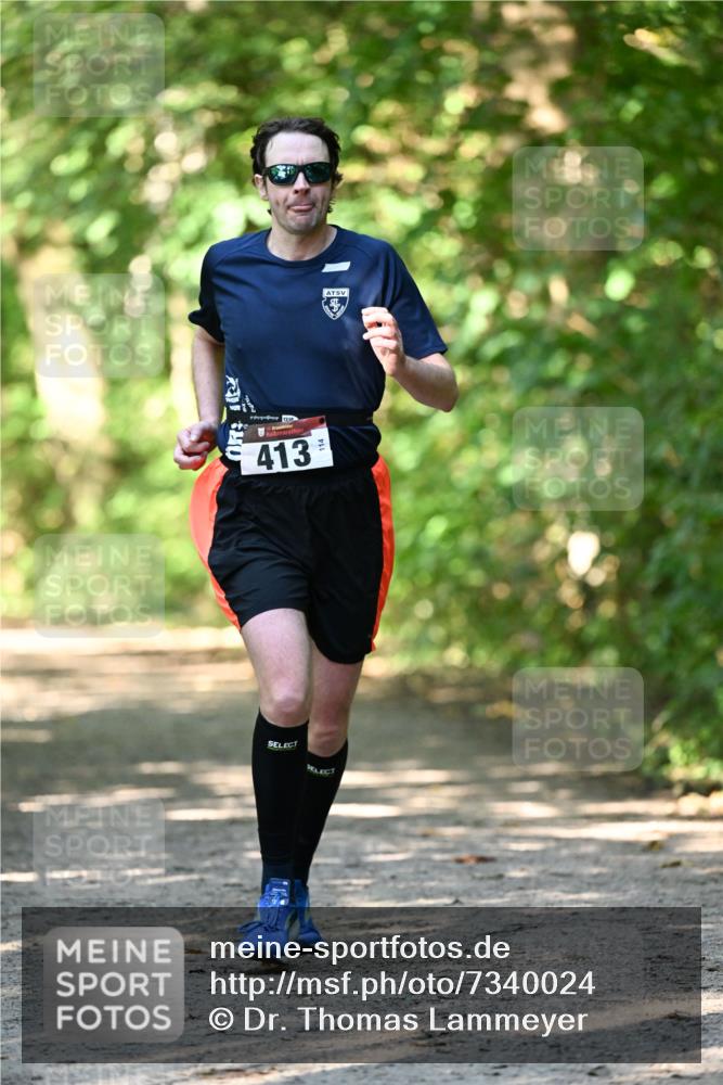 06.10.2024 - Bramfelder Halbmarathon 2024 Dr. Thomas Lammeyer http://msf.ph/oto/7340024 06.10.2024 10:41:09 Laufen 413 meine-sportfotos.de