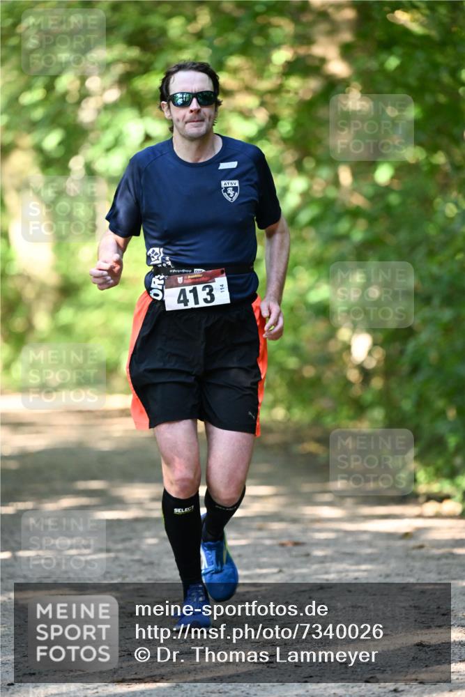 06.10.2024 - Bramfelder Halbmarathon 2024 Dr. Thomas Lammeyer http://msf.ph/oto/7340026 06.10.2024 10:41:09 Laufen 11, 413, 14 meine-sportfotos.de