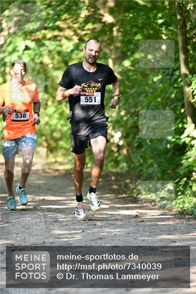 06.10.2024 - Bramfelder Halbmarathon 2024 Dr. Thomas Lammeyer http://msf.ph/oto/7340039 06.10.2024 10:41:28 Laufen 538, 00000, 0, 0, 0, 0, 551, 188 meine-sportfotos.de