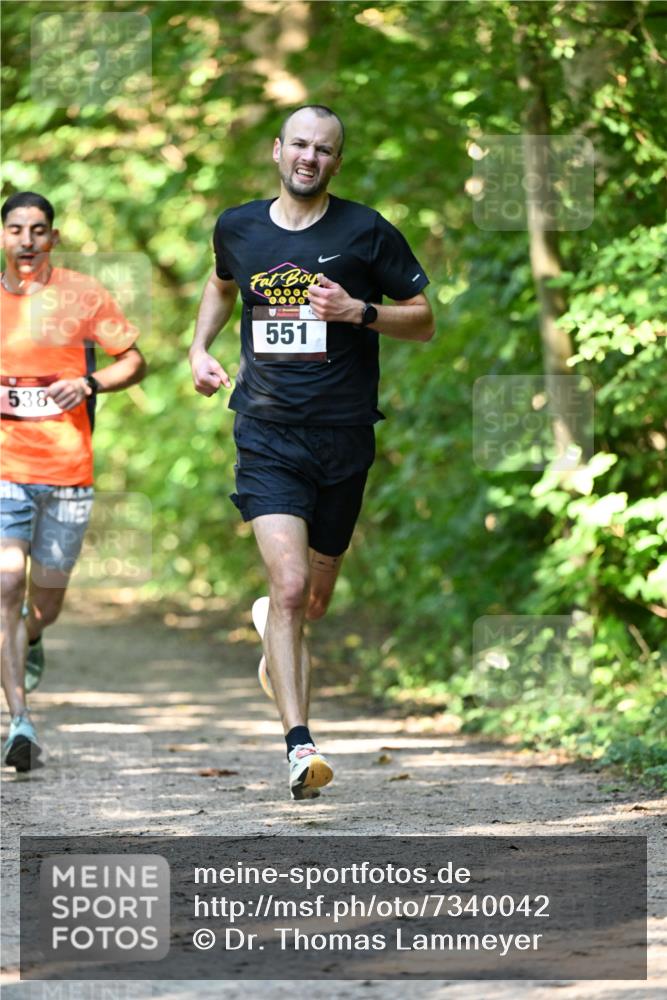 06.10.2024 - Bramfelder Halbmarathon 2024 Dr. Thomas Lammeyer http://msf.ph/oto/7340042 06.10.2024 10:41:28 Laufen 1000, 538, 551 meine-sportfotos.de
