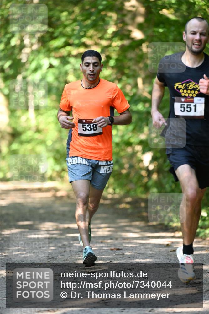 06.10.2024 - Bramfelder Halbmarathon 2024 Dr. Thomas Lammeyer http://msf.ph/oto/7340044 06.10.2024 10:41:29 Laufen 00000, 0000, 538, 551, 100 meine-sportfotos.de