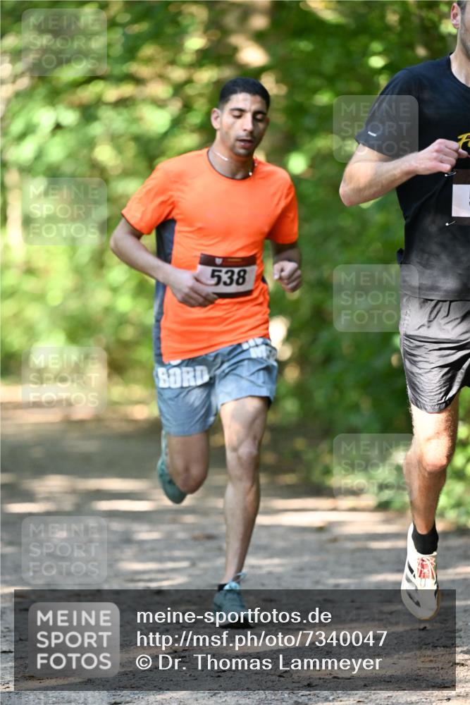 06.10.2024 - Bramfelder Halbmarathon 2024 Dr. Thomas Lammeyer http://msf.ph/oto/7340047 06.10.2024 10:41:29 Laufen 538 meine-sportfotos.de