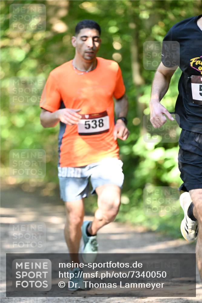 06.10.2024 - Bramfelder Halbmarathon 2024 Dr. Thomas Lammeyer http://msf.ph/oto/7340050 06.10.2024 10:41:29 Laufen 538 meine-sportfotos.de