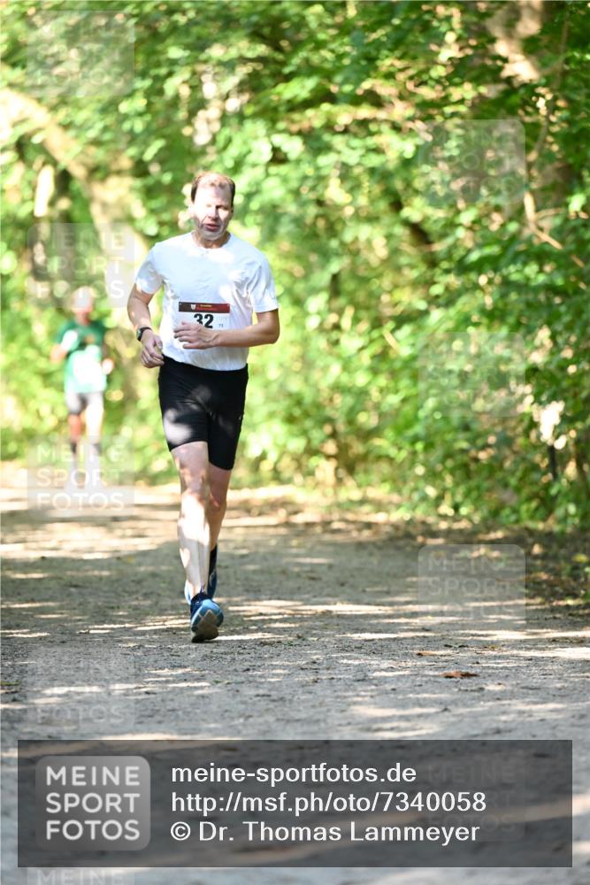 06.10.2024 - Bramfelder Halbmarathon 2024 Dr. Thomas Lammeyer http://msf.ph/oto/7340058 06.10.2024 10:41:34 Laufen 22 meine-sportfotos.de