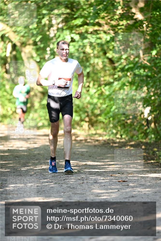 06.10.2024 - Bramfelder Halbmarathon 2024 Dr. Thomas Lammeyer http://msf.ph/oto/7340060 06.10.2024 10:41:34 Laufen  meine-sportfotos.de