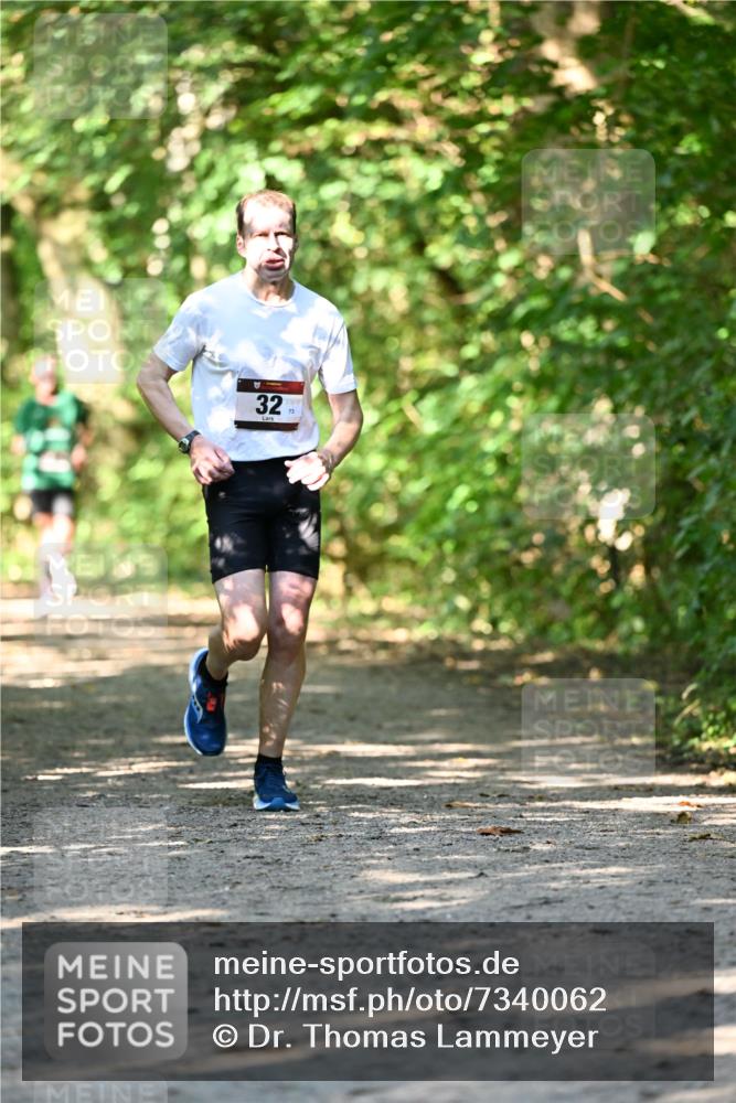 06.10.2024 - Bramfelder Halbmarathon 2024 Dr. Thomas Lammeyer http://msf.ph/oto/7340062 06.10.2024 10:41:35 Laufen 32, 73 meine-sportfotos.de