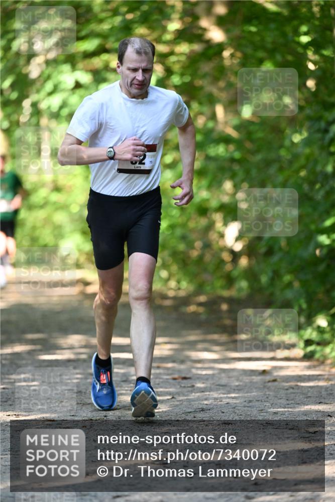 06.10.2024 - Bramfelder Halbmarathon 2024 Dr. Thomas Lammeyer http://msf.ph/oto/7340072 06.10.2024 10:41:36 Laufen 73 meine-sportfotos.de