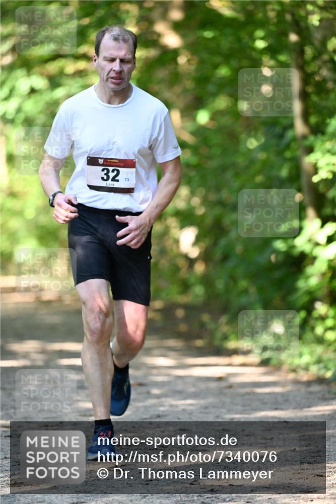06.10.2024 - Bramfelder Halbmarathon 2024 Dr. Thomas Lammeyer http://msf.ph/oto/7340076 06.10.2024 10:41:37 Laufen 32, 73 meine-sportfotos.de