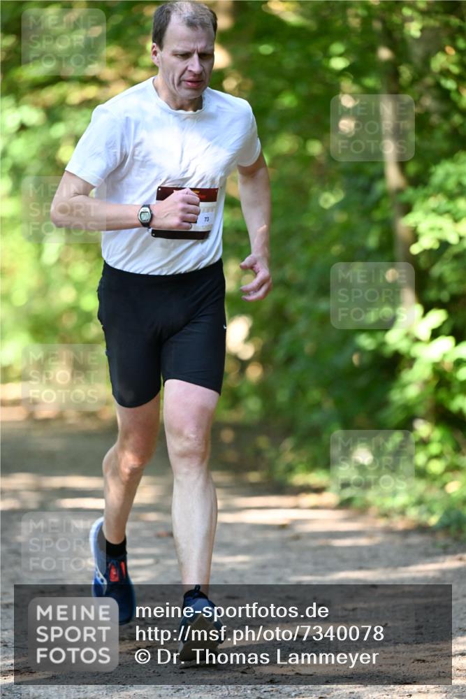 06.10.2024 - Bramfelder Halbmarathon 2024 Dr. Thomas Lammeyer http://msf.ph/oto/7340078 06.10.2024 10:41:37 Laufen 73 meine-sportfotos.de