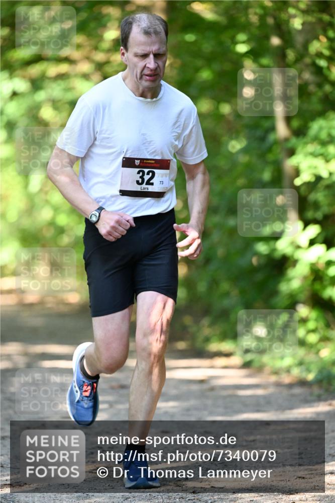 06.10.2024 - Bramfelder Halbmarathon 2024 Dr. Thomas Lammeyer http://msf.ph/oto/7340079 06.10.2024 10:41:37 Laufen 31, 32, 73 meine-sportfotos.de