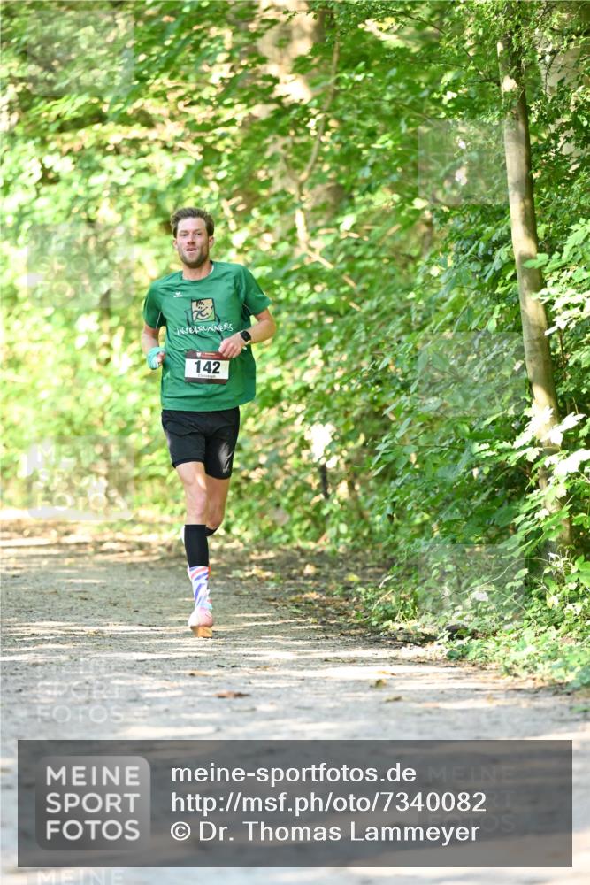 06.10.2024 - Bramfelder Halbmarathon 2024 Dr. Thomas Lammeyer http://msf.ph/oto/7340082 06.10.2024 10:41:40 Laufen 142 meine-sportfotos.de