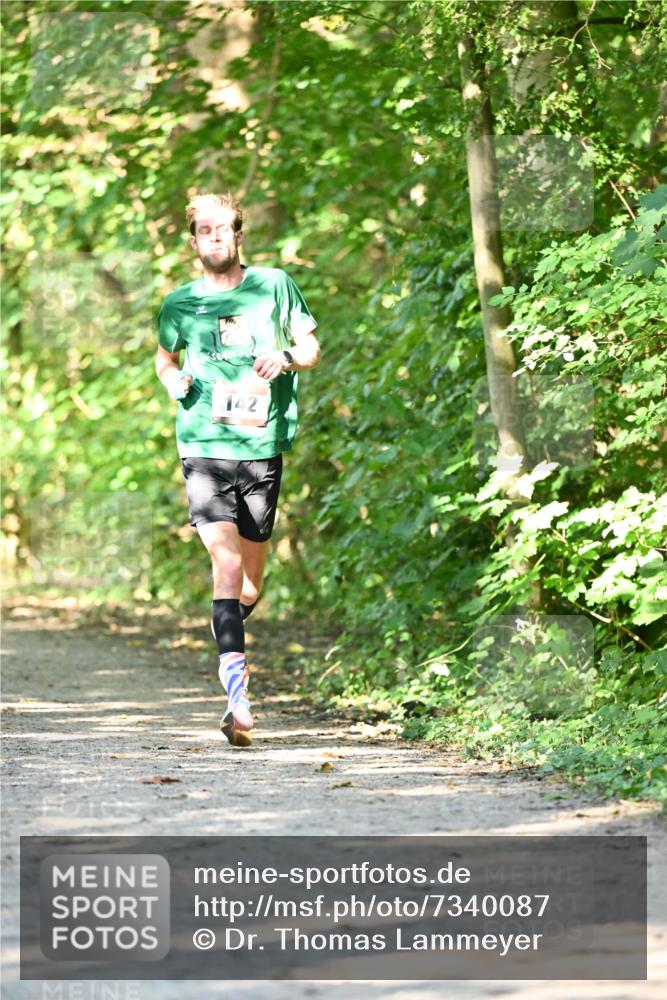 06.10.2024 - Bramfelder Halbmarathon 2024 Dr. Thomas Lammeyer http://msf.ph/oto/7340087 06.10.2024 10:41:41 Laufen 142 meine-sportfotos.de