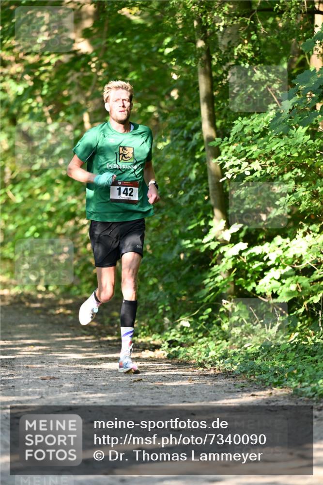 06.10.2024 - Bramfelder Halbmarathon 2024 Dr. Thomas Lammeyer http://msf.ph/oto/7340090 06.10.2024 10:41:41 Laufen 142 meine-sportfotos.de