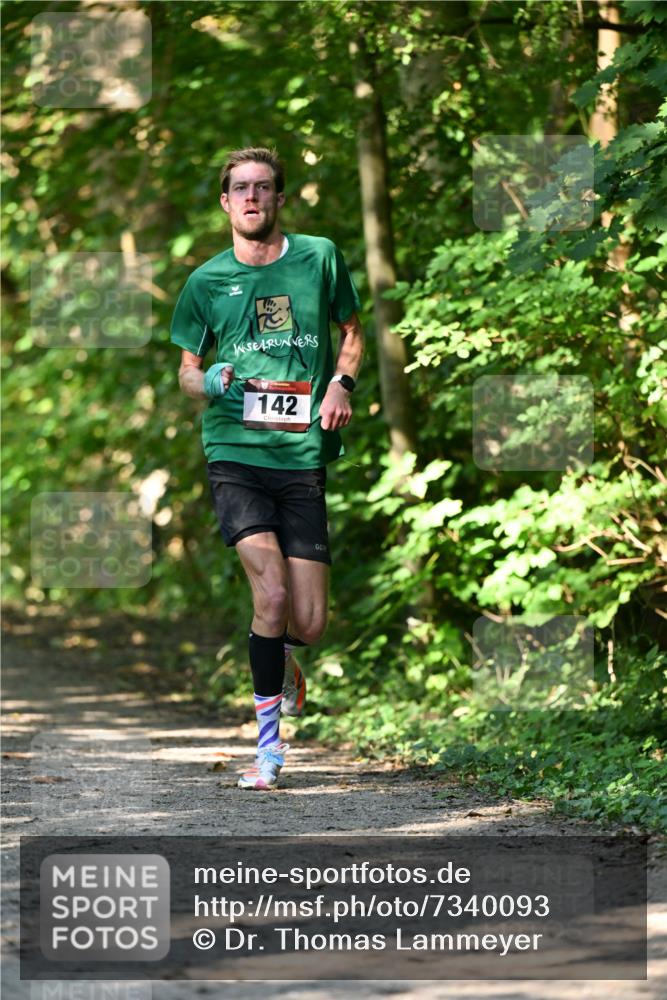 06.10.2024 - Bramfelder Halbmarathon 2024 Dr. Thomas Lammeyer http://msf.ph/oto/7340093 06.10.2024 10:41:42 Laufen 142 meine-sportfotos.de