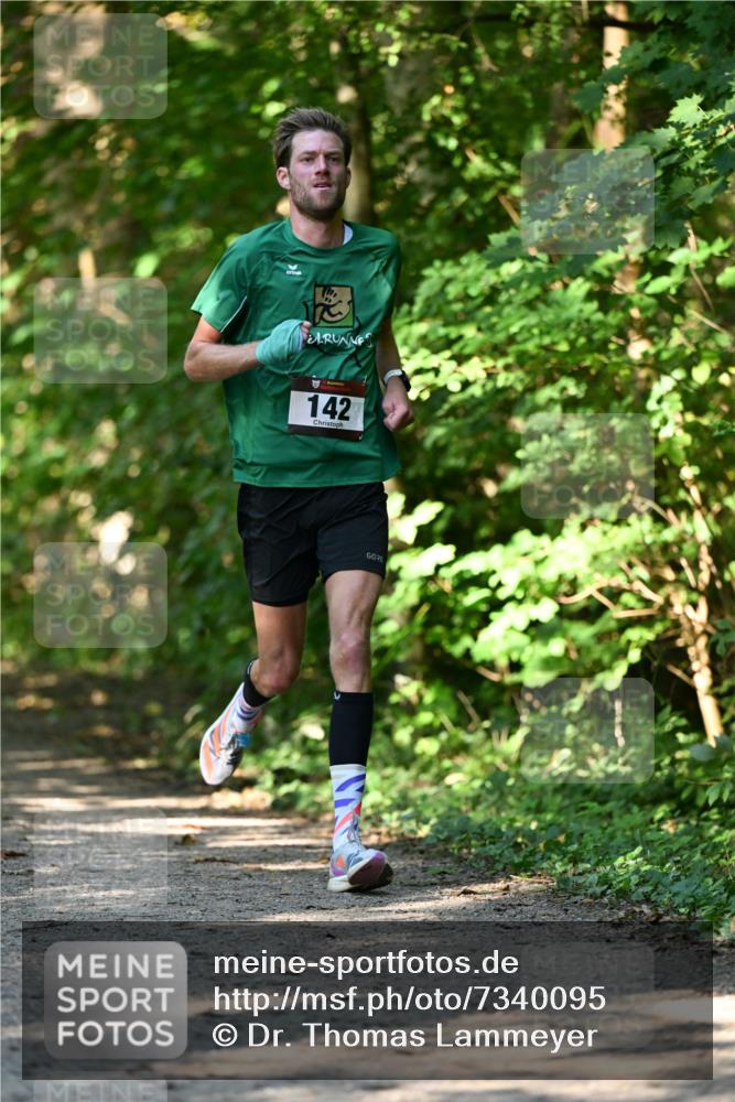 06.10.2024 - Bramfelder Halbmarathon 2024 Dr. Thomas Lammeyer http://msf.ph/oto/7340095 06.10.2024 10:41:42 Laufen 142 meine-sportfotos.de