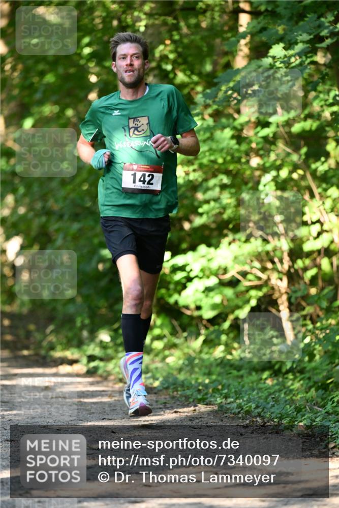 06.10.2024 - Bramfelder Halbmarathon 2024 Dr. Thomas Lammeyer http://msf.ph/oto/7340097 06.10.2024 10:41:42 Laufen 142 meine-sportfotos.de