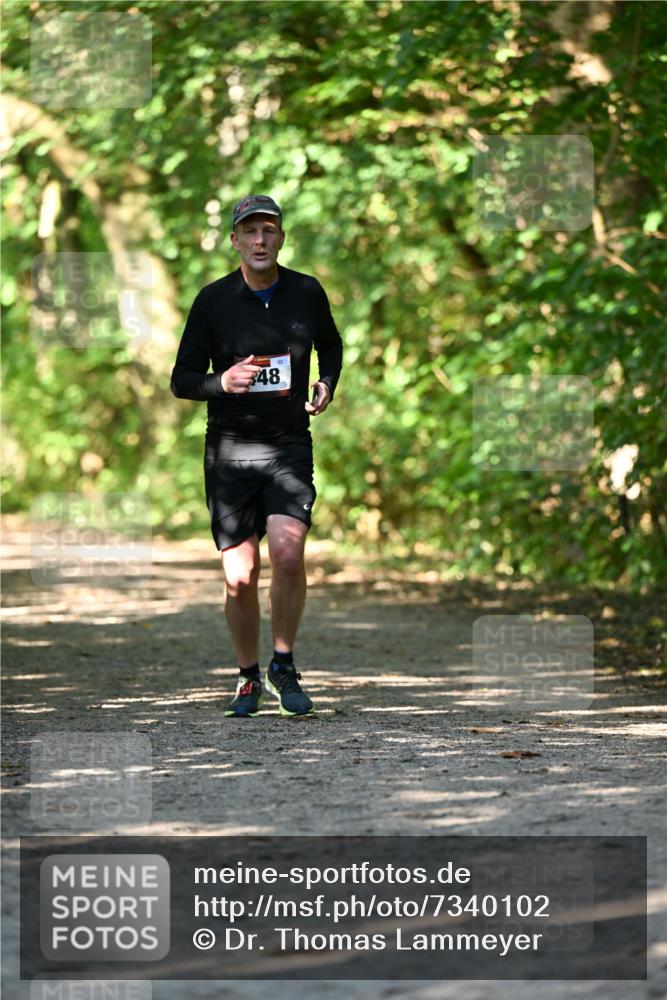 06.10.2024 - Bramfelder Halbmarathon 2024 Dr. Thomas Lammeyer http://msf.ph/oto/7340102 06.10.2024 10:41:44 Laufen 48 meine-sportfotos.de