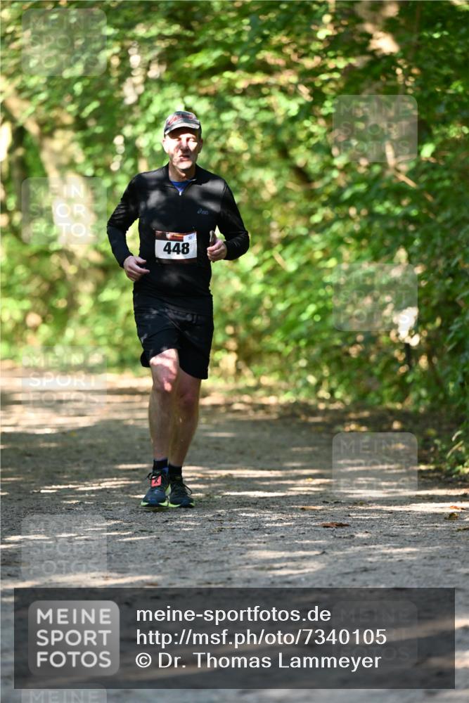 06.10.2024 - Bramfelder Halbmarathon 2024 Dr. Thomas Lammeyer http://msf.ph/oto/7340105 06.10.2024 10:41:44 Laufen 448 meine-sportfotos.de