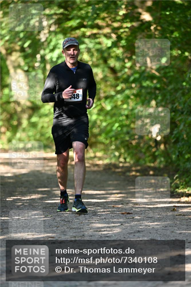 06.10.2024 - Bramfelder Halbmarathon 2024 Dr. Thomas Lammeyer http://msf.ph/oto/7340108 06.10.2024 10:41:45 Laufen 48, 32 meine-sportfotos.de