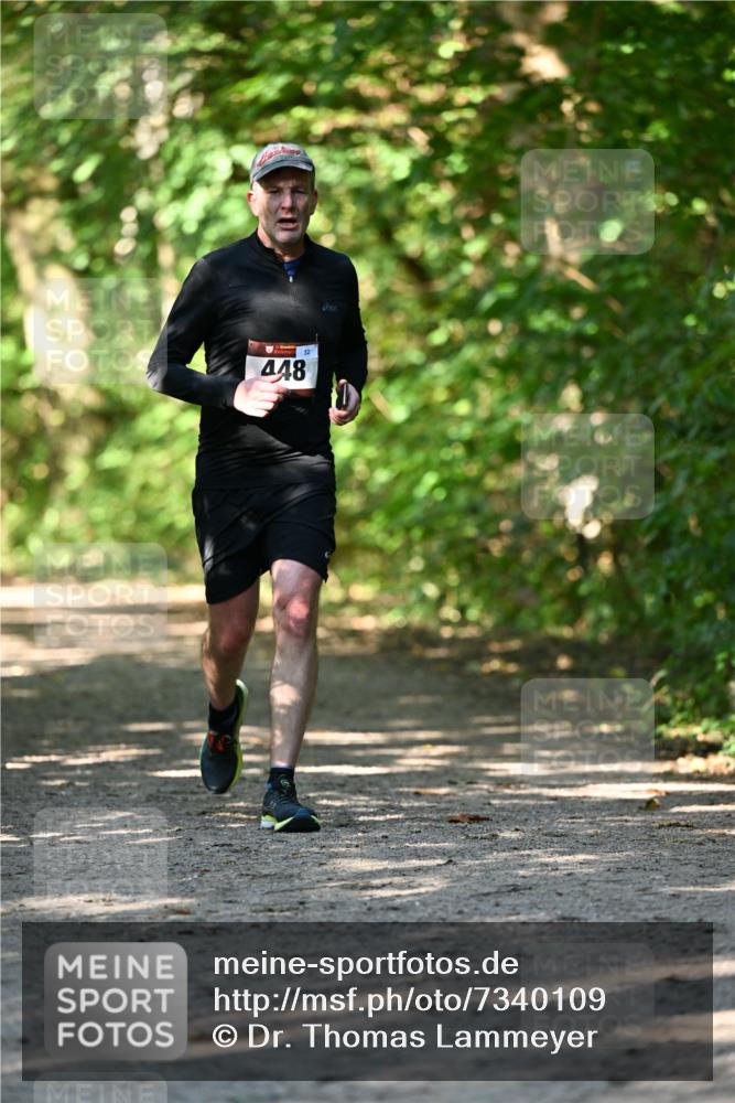06.10.2024 - Bramfelder Halbmarathon 2024 Dr. Thomas Lammeyer http://msf.ph/oto/7340109 06.10.2024 10:41:45 Laufen 448, 32 meine-sportfotos.de