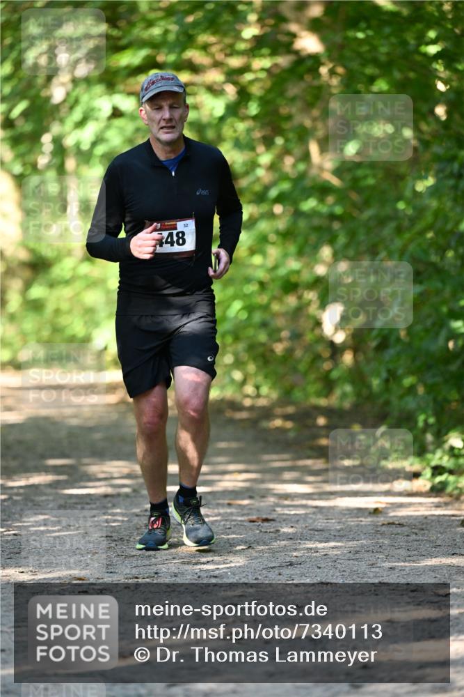 06.10.2024 - Bramfelder Halbmarathon 2024 Dr. Thomas Lammeyer http://msf.ph/oto/7340113 06.10.2024 10:41:45 Laufen 48, 32 meine-sportfotos.de