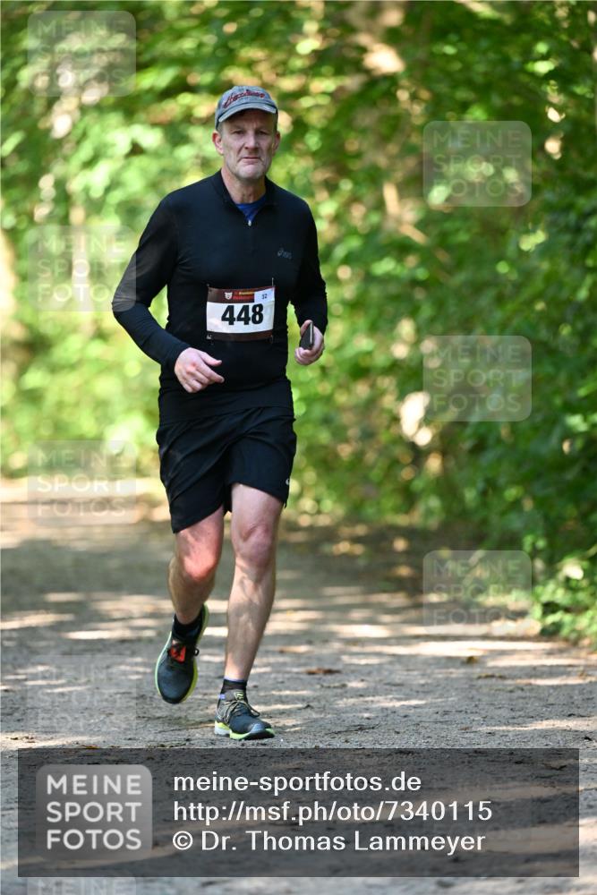 06.10.2024 - Bramfelder Halbmarathon 2024 Dr. Thomas Lammeyer http://msf.ph/oto/7340115 06.10.2024 10:41:46 Laufen 448, 32 meine-sportfotos.de
