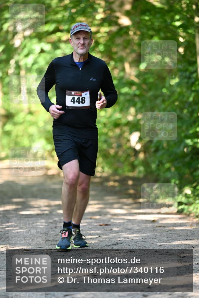 06.10.2024 - Bramfelder Halbmarathon 2024 Dr. Thomas Lammeyer http://msf.ph/oto/7340116 06.10.2024 10:41:46 Laufen 448, 32 meine-sportfotos.de