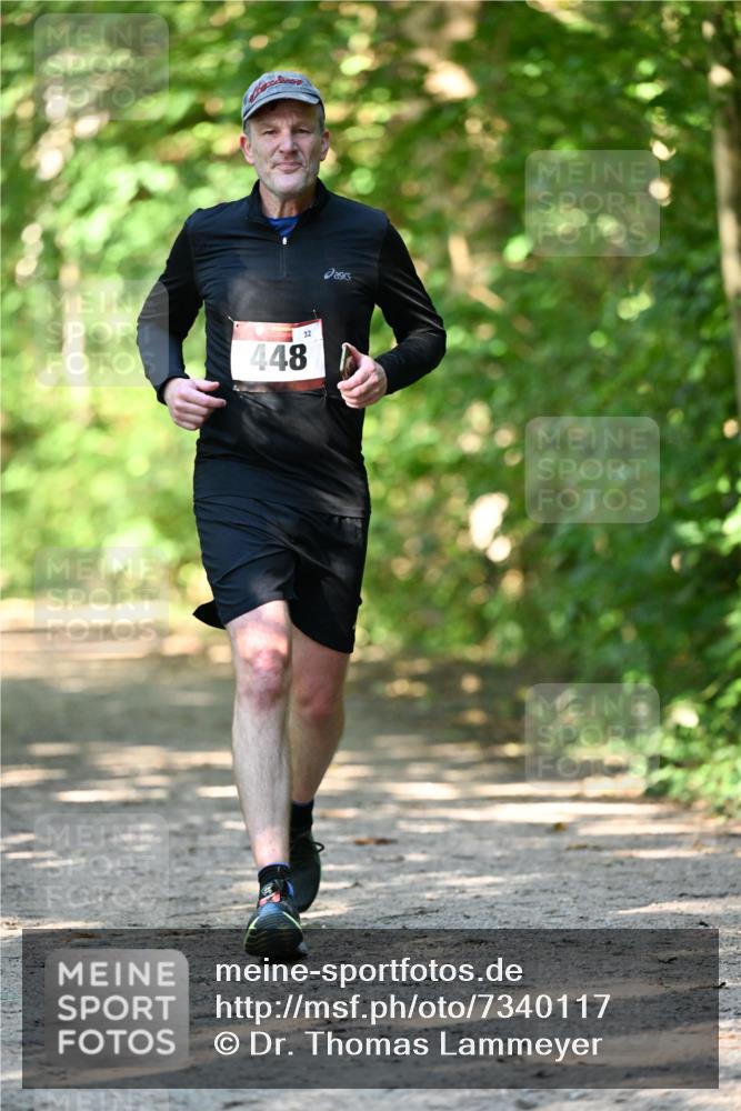06.10.2024 - Bramfelder Halbmarathon 2024 Dr. Thomas Lammeyer http://msf.ph/oto/7340117 06.10.2024 10:41:46 Laufen 448, 32 meine-sportfotos.de