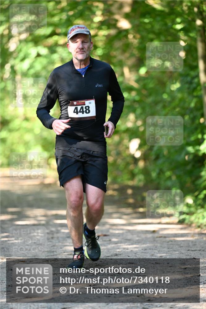 06.10.2024 - Bramfelder Halbmarathon 2024 Dr. Thomas Lammeyer http://msf.ph/oto/7340118 06.10.2024 10:41:46 Laufen 448, 32 meine-sportfotos.de