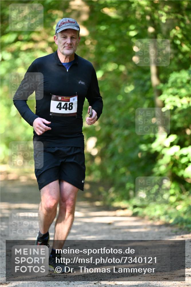 06.10.2024 - Bramfelder Halbmarathon 2024 Dr. Thomas Lammeyer http://msf.ph/oto/7340121 06.10.2024 10:41:46 Laufen 33, 448, 32 meine-sportfotos.de