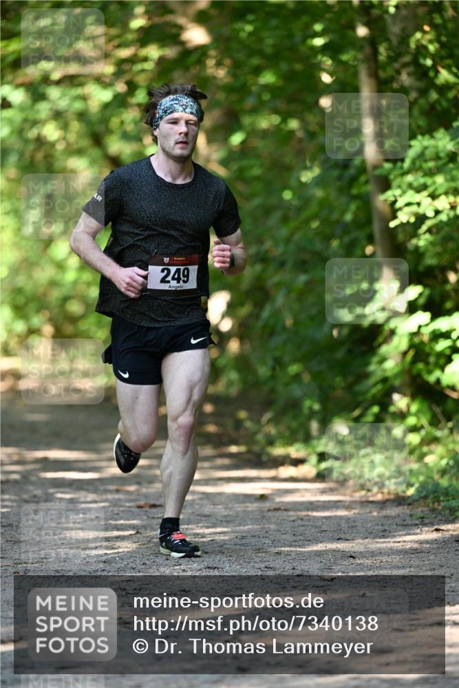 06.10.2024 - Bramfelder Halbmarathon 2024 Dr. Thomas Lammeyer http://msf.ph/oto/7340138 06.10.2024 10:41:54 Laufen 249 meine-sportfotos.de