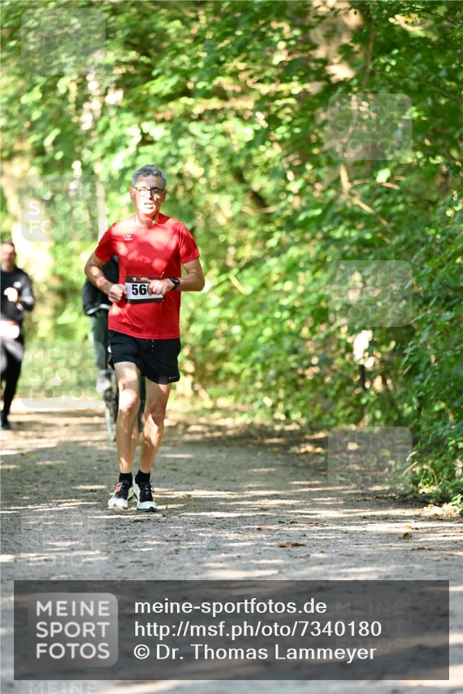 06.10.2024 - Bramfelder Halbmarathon 2024 Dr. Thomas Lammeyer http://msf.ph/oto/7340180 06.10.2024 10:42:04 Laufen 560 meine-sportfotos.de